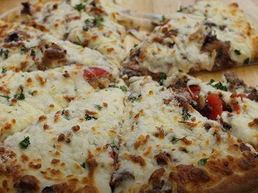 Carbonara Steak Pizza