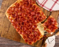 Detroit Deep Dish Cupping Pepperoni Pizza Recipe
