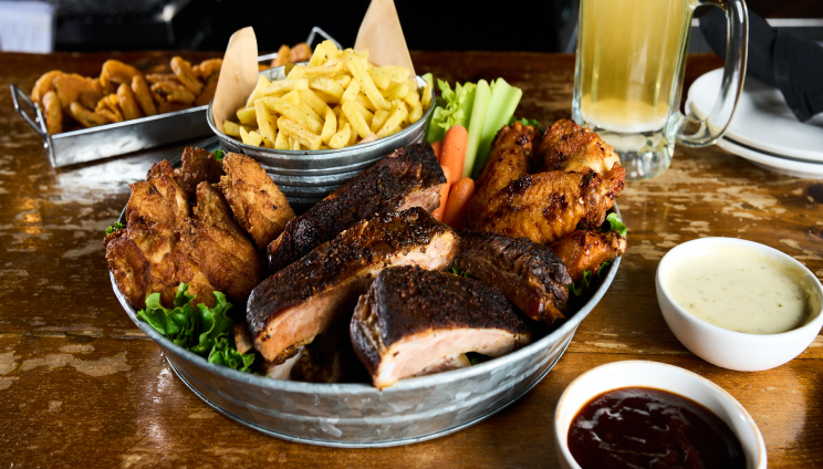 ultimate bbq plater
