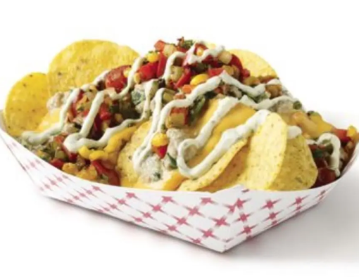 Ground chicken blended with salsa verde, jalapeno queso, roasted corn over tortilla chips in to-go container 