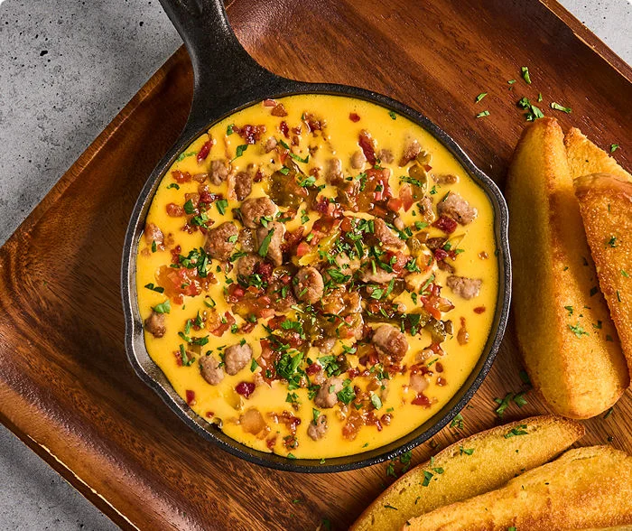 Cheeseburger Queso Dip