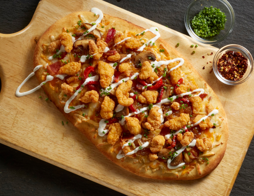 sweet and savory Chicken Bacon and Ranch Flatbread
