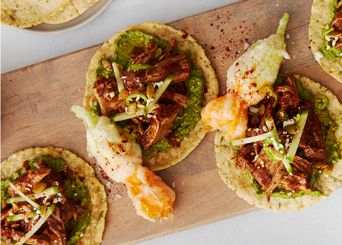 cooked pork butt on tortillas 